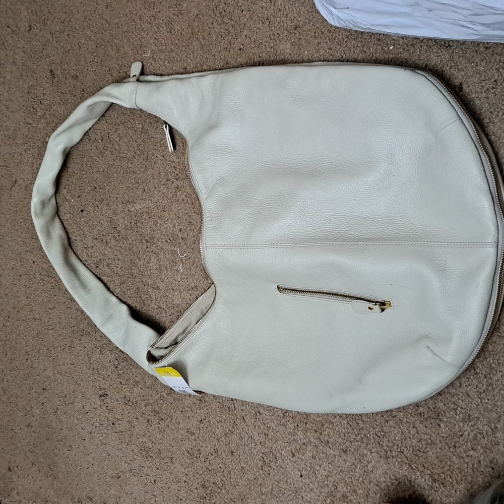 Romygold Large White Pearl U Pebble Leather Shoulder Handbag